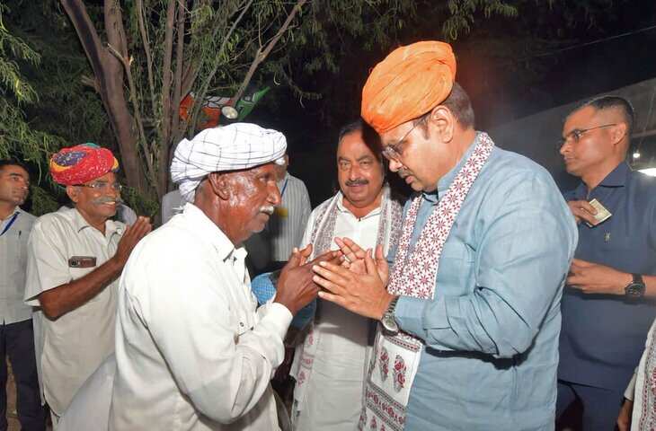 जालोर के पंसेरी गांव में मुख्यमंत्री का जनसंवाद, विकास कार्यों की सौगातों की घोषणा