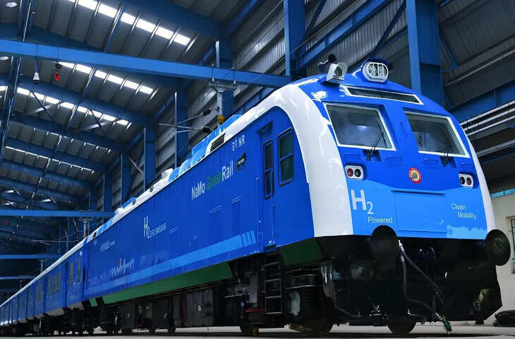 India First Hydrogen Train: क्या डीजल और इलेक्ट्रिक ट्रेन से सस्ती है हाइड्रोजन ट्रेन? जानिए 1 किलोमीटर चलाने में कितना आता है खर्च