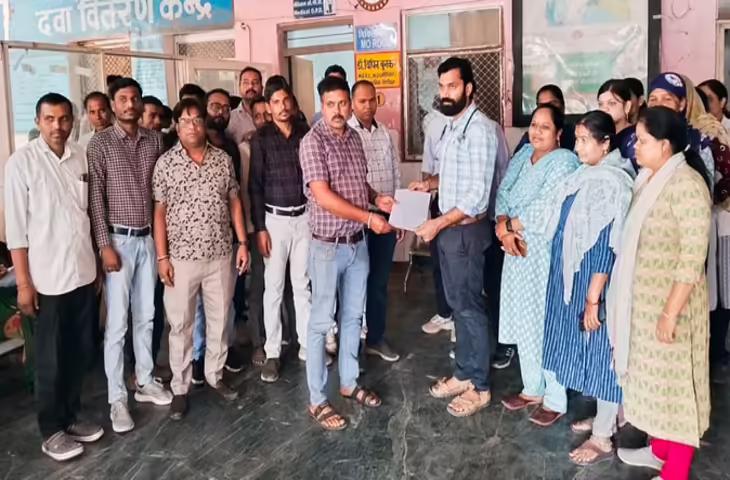 Banswara में पहले नर्सिंगकर्मी को थप्पड़, अब डॉक्टर से गाली-गलौज, गढ़ी विधायक पर कर्मियों ने लगाए गंभीर आरोप