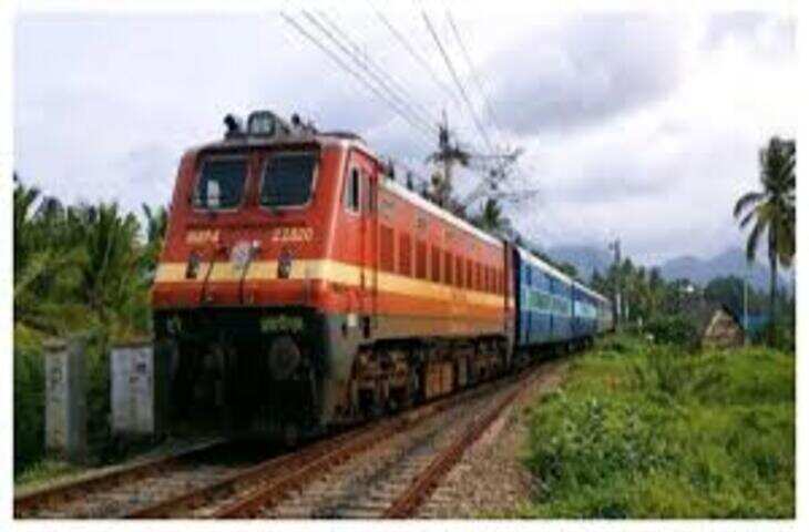 रेलवे प्रशासन ने अप्रैल 2026 से ट्रेनों की संख्या और श्रेणी में बदलाव किया