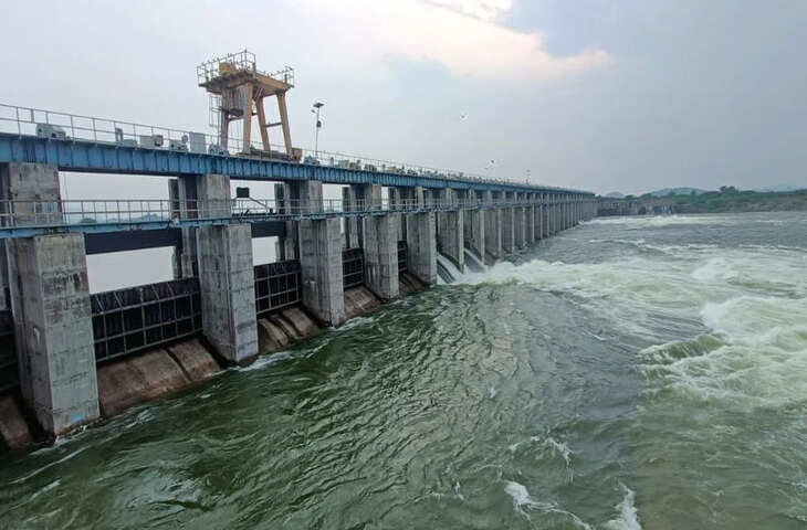 प्राकृतिक सौंदर्य के बीच सूर्योदय और सूर्यास्त का अद्भुत नजारा बना आकर्षण का केंद्र