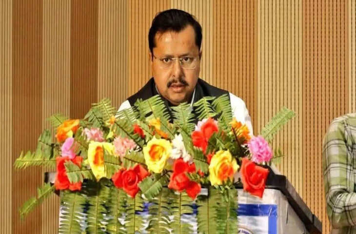 मुख्य सचिव के स्वागत पर सियासी घमासान, वीडियो में देंखे कांग्रेस ने उठाए प्रोटोकॉल और संविधान निष्ठा पर सवाल