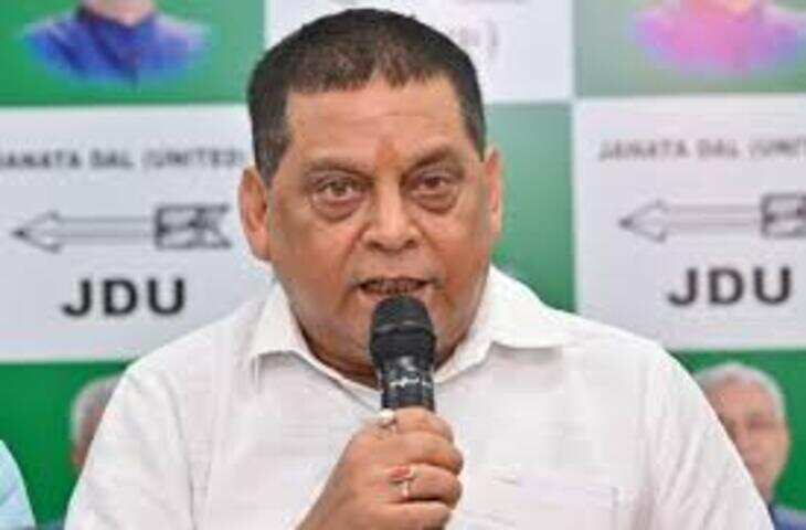 जाति जनगणना की मंजूरी मिली तो तेजस्वी फोड़ने लगे पटाखे, लालू सोशल मीडिया पर हुए सुपर एक्टिव