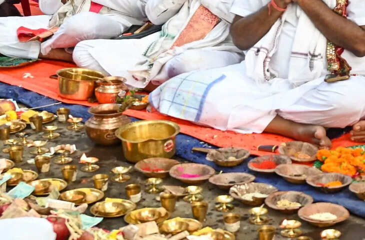 पितृ पक्ष 2026: 27 सितंबर से होगी शुरुआत, जानें महाभरणी और मघा श्राद्ध की तारीख