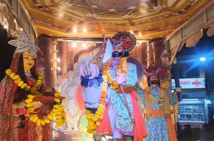 आलीराजपुर में तेजा दशमी पर निकली भव्य डोला यात्रा, जामा मस्जिद चौक पर मुस्लिम समाज ने किया स्वागत