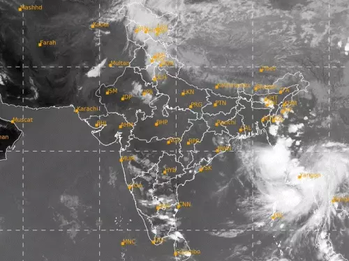 Weather Update: पहाड़ों पर बर्फबारी, राजस्थान में ओले और यूपी में बाढ़ जैसे हालात; कई राज्यों में बदला मौसम