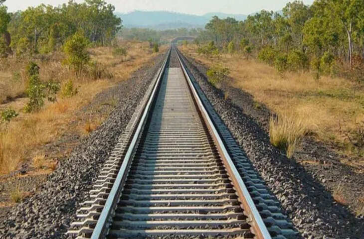 महाप्रबंधक छत्रसाल सिंह ने पटना-पतरातू रेलखंड का निरीक्षण किया