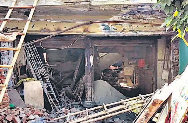 दादरी में मकान की छत अचानक गिरी, एक की मौत और दो घायल; मरम्मत के दौरान हुआ हादसा