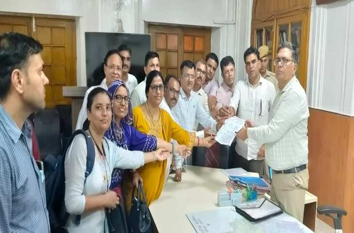 जोधपुर में पंचायतीराज मंत्रालयिक कर्मचारियों का प्रदर्शन, लंबित मांगों को लेकर सरकार को चेतावनी