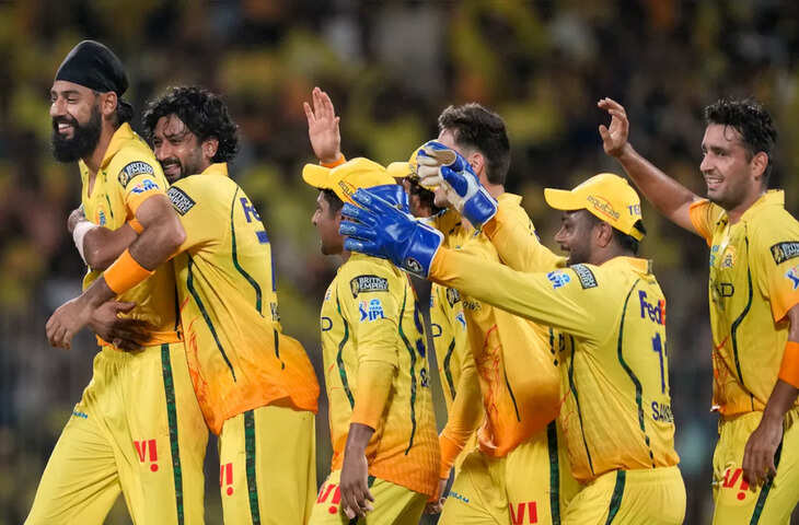 चेन्नई सुपर किंग्स पर खतरे की घंटी: SRH से हारी तो प्लेऑफ की रेस से बाहर हो सकती है टीम