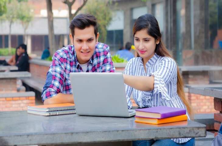 Sarkari Naukri 2026: इस हफ्ते क्लोज हो जायेगी&nbsp;49,000+ पदों के लिए एप्लीकेशन विंडो, फटाफट करे अप्लाई&nbsp;