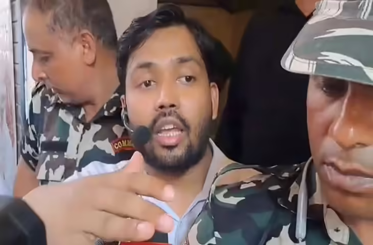 फैजल खान उर्फ खान सर केस में बड़ा फैसला, डिस्ट्रिक्ट कोर्ट ने गिरफ्तारी पर लगाई रोक, समर्थकों में खुशी