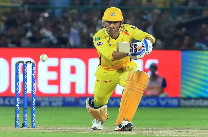 IPL 2022, एबी डिविलियर्स ने जताई ख्वाहिश, &lsquo;फिर से मैं MS Dhoni को लंबे-लंबे छक्के लगाते देखना चाहता हूं&rsquo;
