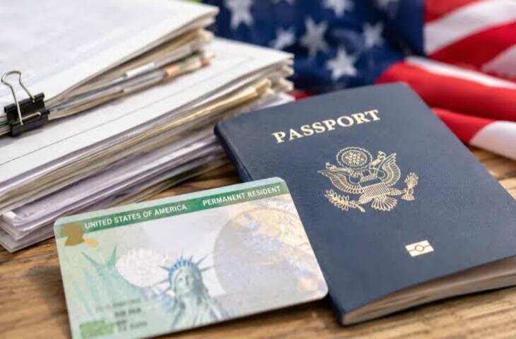US Green Card: भारतीयों को लग सकता है बड़ा झटका, EB-1 कैटेगरी पर मंडराया संकट; जानें क्या है वजह