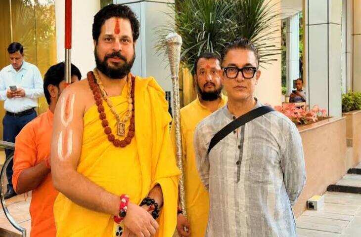 आमिर खान ने जगद्गुरु रामानंदाचार्य से की मुलाकात, वीडियो में जाने गर्मजोशी से लगाया गले; आध्यात्मिक चर्चा में दिखे प्रभावित