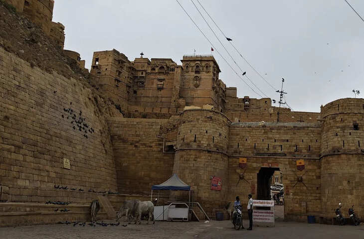 पश्चिमी विक्षोभ का असर: जैसलमेर में लगातार दूसरे दिन बूंदाबांदी, मौसम हुआ सुहावना