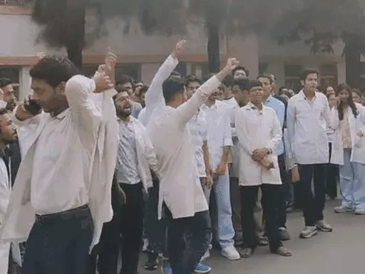 एमपी में जूनियर डॉक्टरों का स्टाइपेंड 4.46% बढ़ा, PG प्रथम वर्ष के डॉक्टरों को अब मिलेंगे ₹81,126