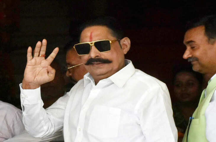 पटना स्नातक सीट पर JDU के नीरज कुमार के सामने जन सुराज के अनुज सिंह, MLC चुनाव में बढ़ी सियासी हलचल