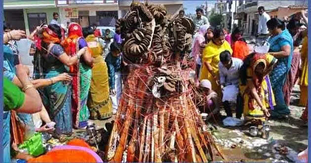 holika dahan 2023 date muhurta and niyam