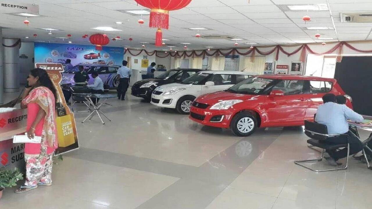 Petrol-Diesel Cars Price Hike: CAFE-III ड्राफ्ट लागू होने पर बढ़ सकती हैं कारों की कीमतें, जानिए सरकार के नए नियम क्या कहते हैं