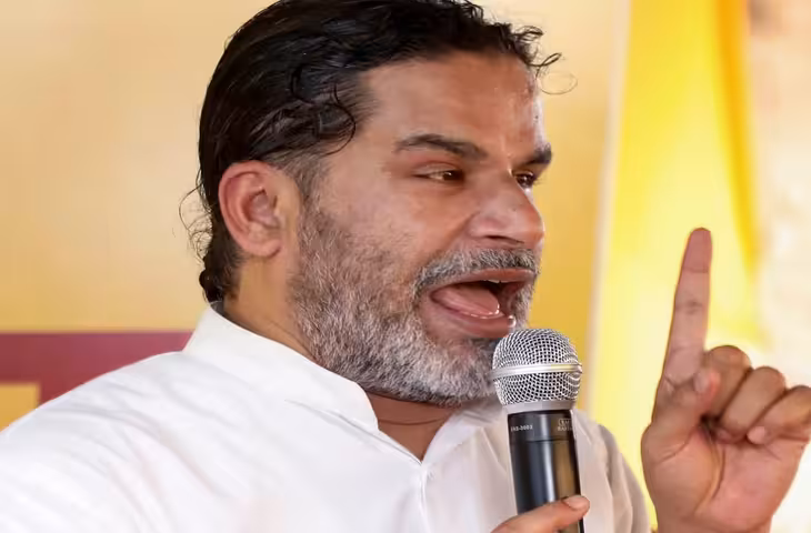 &lsquo;नेताओं के बहकावे में न आएं, बच्चों के भविष्य की चिंता करें&rsquo;, प्रशांत किशोर ने बिहार के लोगों से की अपील
