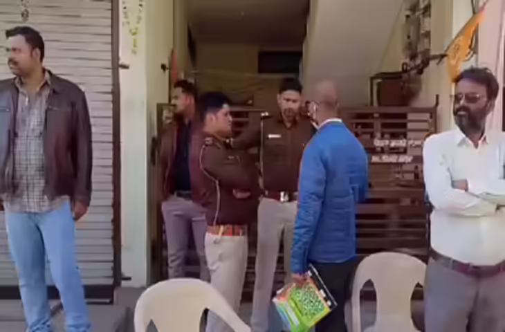 इंदौर में जिस घर को बनाया उसी में मिली पति-पत्नी की लाशें, 6 महीने पहले क्या हुआ था?