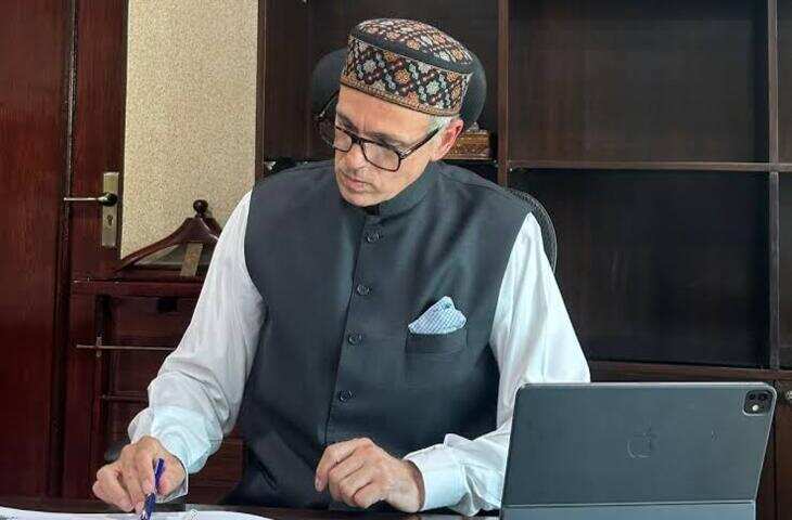 जम्मू-कश्मीर में उमर अब्दुल्ला के खिलाफ बगावत के संकेत! NC के 24 विधायक एकजुट, सलाहकार और 4 नए मंत्रियों को हटाने की मांग