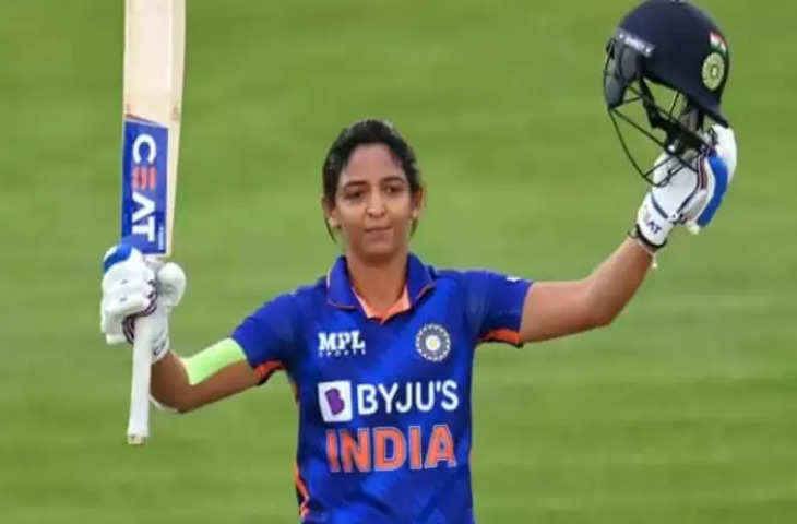 Harmanpreet Kaur --1111.PNG