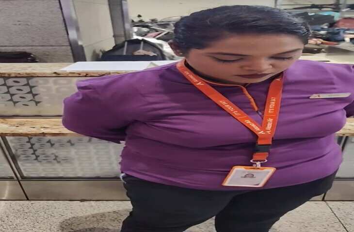 Akasa Air Viral Video: मुंबई एयरपोर्ट पर यात्री का टूटा हुआ मिला लगेज, ग्राउंड स्टाफ के व्यवहार पर उठे सवाल