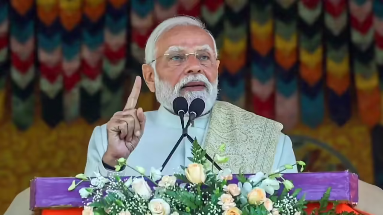 PM नरेंद्र मोदी ने अपने 12 साल के कार्यकाल में क्या-क्या किया ? खुद दिया विकास से लेकर नीतियों तक का पूरा हिसाब-किताब