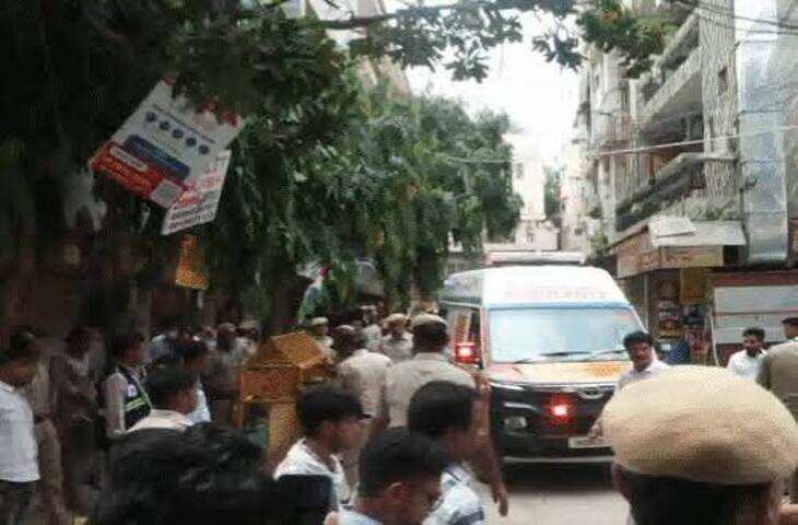 दिल्ली हॉस्टल हादसा: हाईकोर्ट ने MCD और DU को ठहराया जिम्मेदार, वीडियो में जाने 10 दिन में मांगा जवाब; मालिक हिरासत में