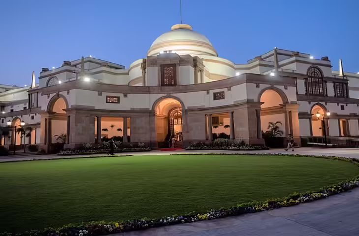 दिल्ली के इस आलिशान महल में होगा Vladimir Putin का भव्य स्वागत, जाने कीमत और कितना आलिशान है हैदराबाद हाउस ?