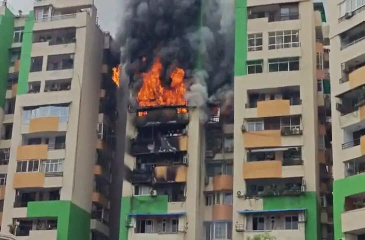 गाजियाबाद की हाईराइज सोसाइटी में भीषण आग, वीडियो में देंखे 15 मंजिला टावर में मचा हड़कंप; कई फ्लोर चपेट में आए