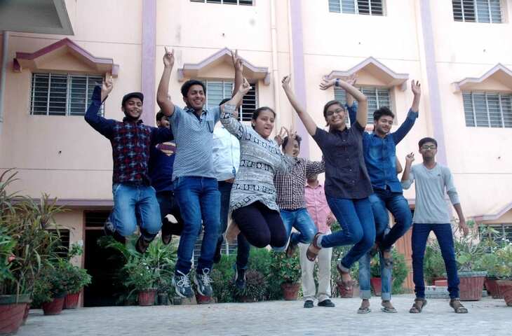Jharkhand: मैट्रिक में छात्राएं और इंटर साइंस में छात्र रहे अव्वल