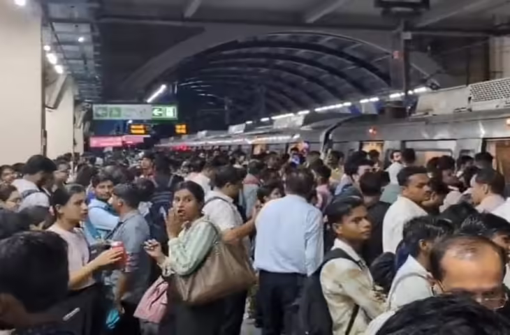 फ्यूल बचत की अपील का असर: दिल्ली मेट्रो में यात्रियों की बढ़ोतरी, भीड़ संभालने के लिए बढ़ाईं गईं ट्रेनें
