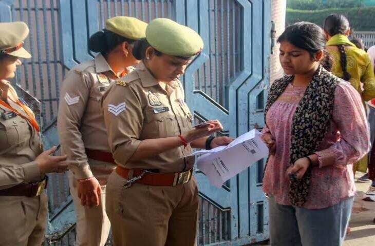 जयपुर में संतों की अनोखी रैली, ट्रैक्टर-ट्रॉली में गाय-बछड़े लेकर निकले; वीडियो में जाने गाय को 'राष्ट्रमाता' घोषित करने की उठी मांग