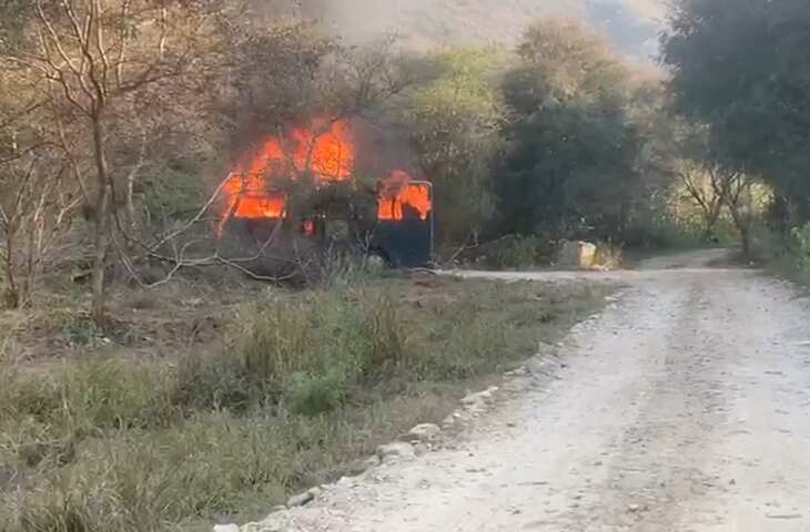 नाहरगढ़ बायोलॉजिकल पार्क में बड़ा हादसा टला, वीडियो में जानें सफारी बस में धुआं उठने से मचा हड़कंप