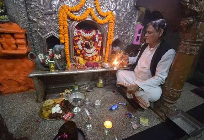 Batuk bhairav mandir wonderful temple of shiv here god is offered nonveg food