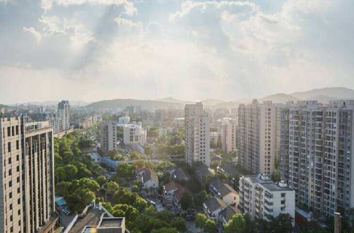 जयपुर में रियल एस्टेट का नया ट्रेंड: शहर से बाहर सस्ते प्लॉट पर बड़े घर और फार्महाउस का चलन बढ़ा