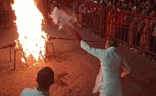 कांकरोली द्वारकाधीश मंदिर में &lsquo;राल महोत्सव&rsquo; शुरू &mdash; आयुर्वेदिक धुएं से मिलेगा स्वास्थ्य लाभ