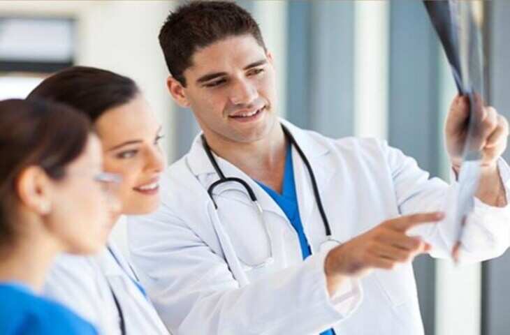 Jhunjhunu महनसर सीएचसी के रेडियोग्राफर एपीओ, एक्स-रे मरीज परेशान