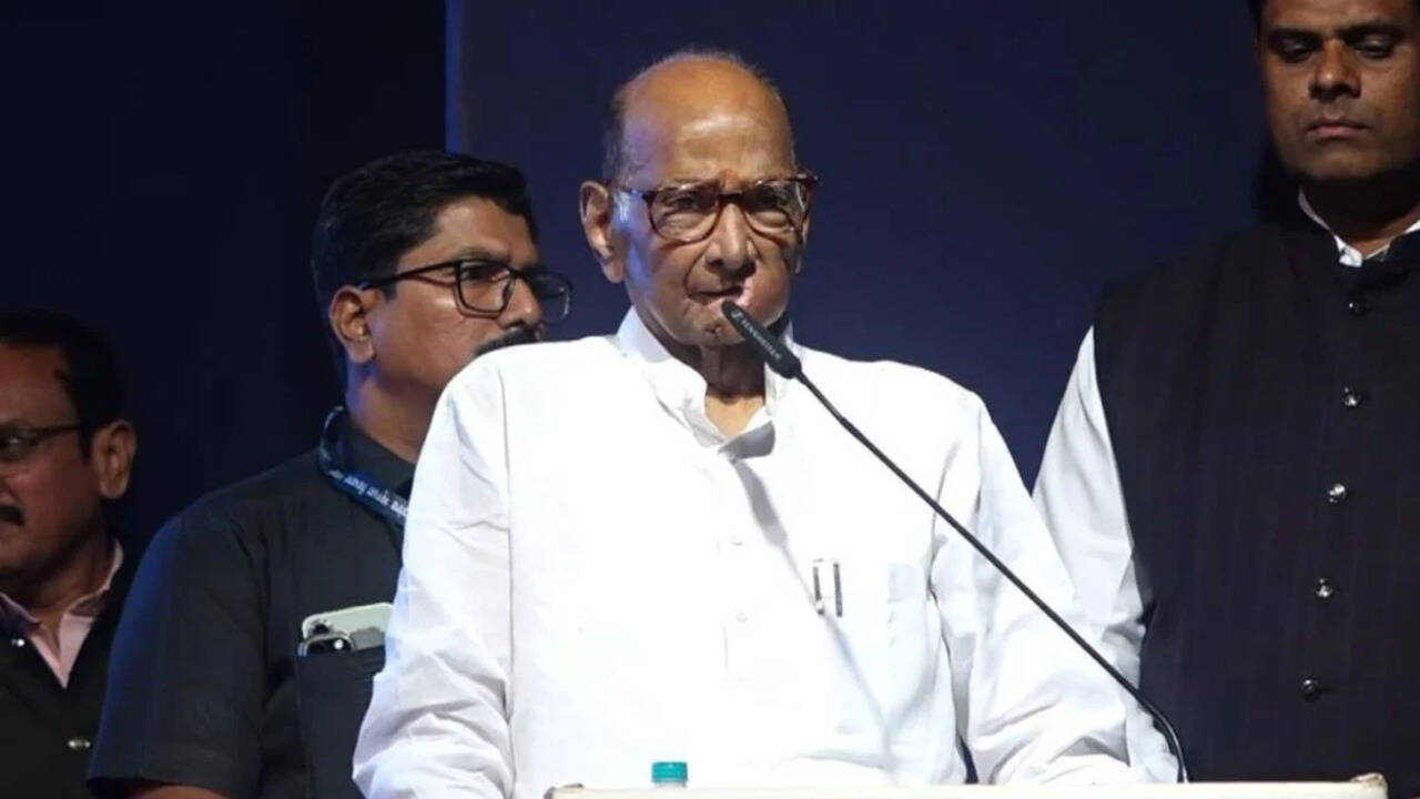महाराष्ट्र की राजनीति में हलचल! शरद पवार के बदले सुर से अटकलें तेज, क्या NDA में शामिल होने की तैयारी?