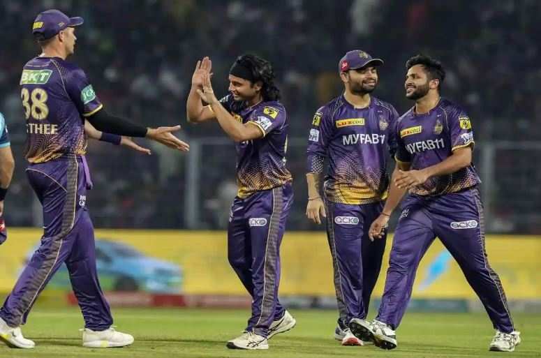 "kkr vs gt--1--1-444412211222" "gt vs kkr0--1-1-111111112" "gt vs kkr0--1-1-1111111" "kkr vs gt--1--1-44441221122211" 