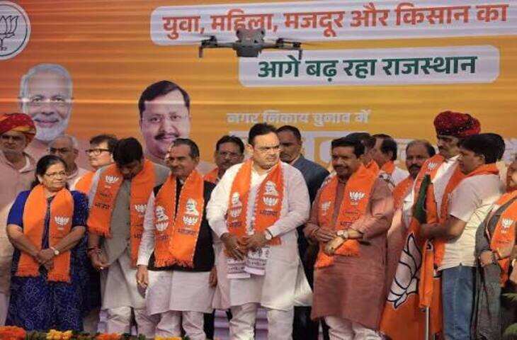 राजस्थान निकाय चुनाव में सियासी हलचल तेज, वीडियो में देंखे भीलवाड़ा में CM का रोड शो, निर्दलीय प्रत्याशी गिरफ्तार; चौमूं में पूर्व विधायक का बयान चर्चा में