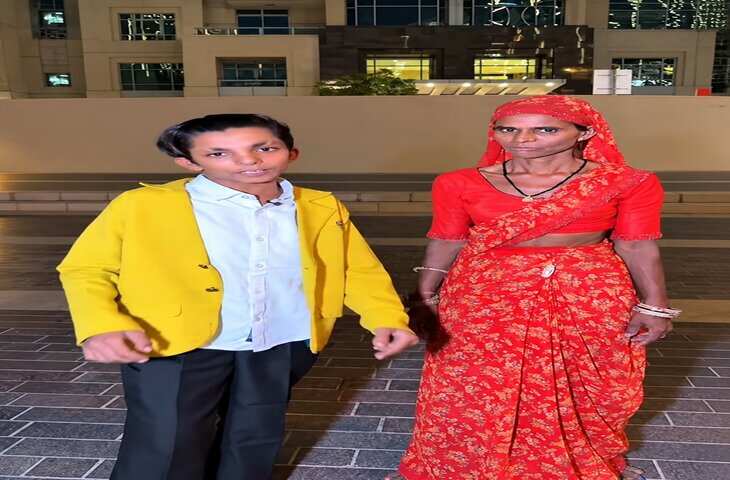 जिस चेहरे का लोग उड़ाते थे मजाक, उसी बेटे ने मां को घुमाया दुबई! वीडियो देख भावुक हुए लोग