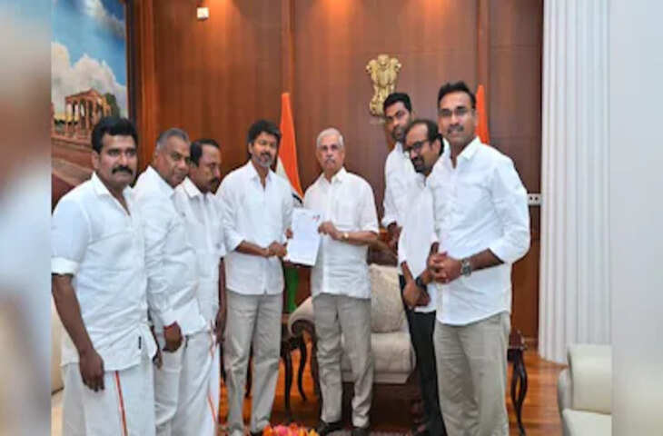 तमिलनाडु में सरकार गठन को लेकर सियासी हलचल तेज, वीडियो में देंखे TVK प्रमुख विजय की राज्यपाल से लगातार दूसरी मुलाकात