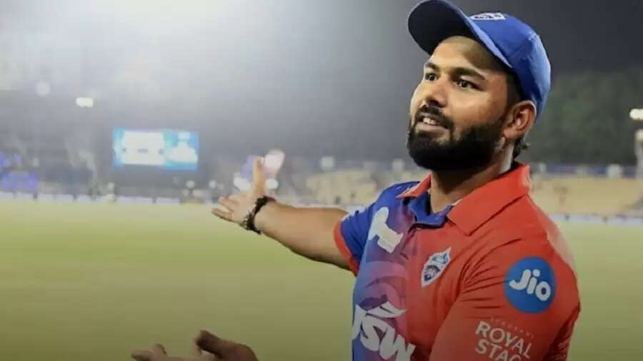 rishabh pant pravin amre in an ugly controversy-111111111111.JPG