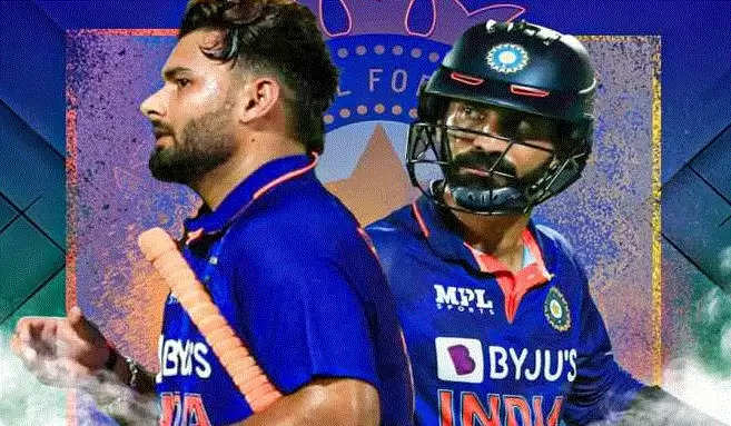 Rishabh Pant vs Dinesh Karthik 111