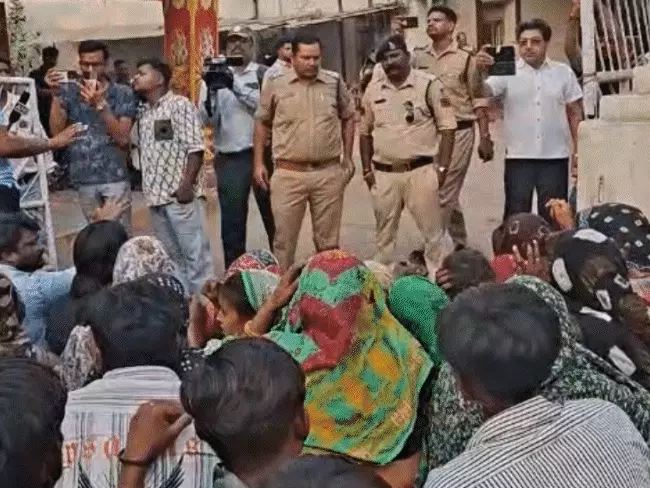 भोपाल के बैरागढ़ में 12 साल की बच्ची की हत्या, कृष्णा कॉम्प्लेक्स के पीछे खंडहर में मिला शव; जांच में जुटी पुलिस