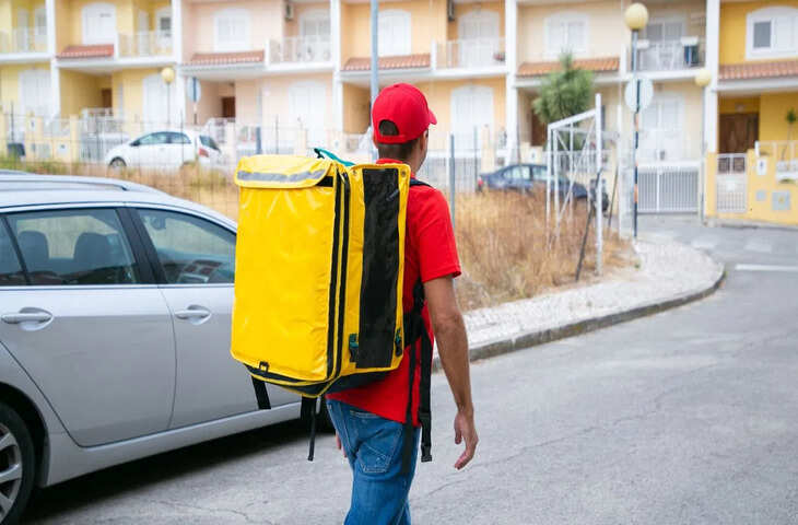 डिलीवरी बॉय बनकर घर में घुसा, दिखाया चाकू, फिर&hellip; मुंबई में लूटपाट के बाद लड़की पर जानलेवा हमला